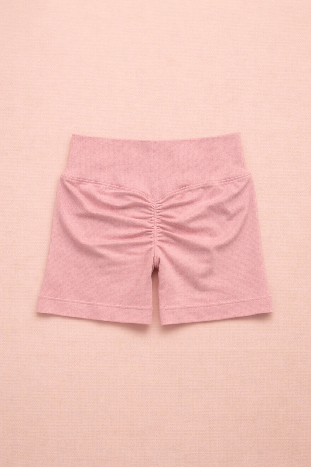 טייץ קצר מחטב מבית LUMI- אימון באיכות ונוחות