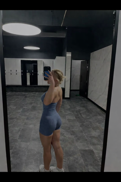 טייץ קצר מחטב מבית LUMI- אימון באיכות ונוחות